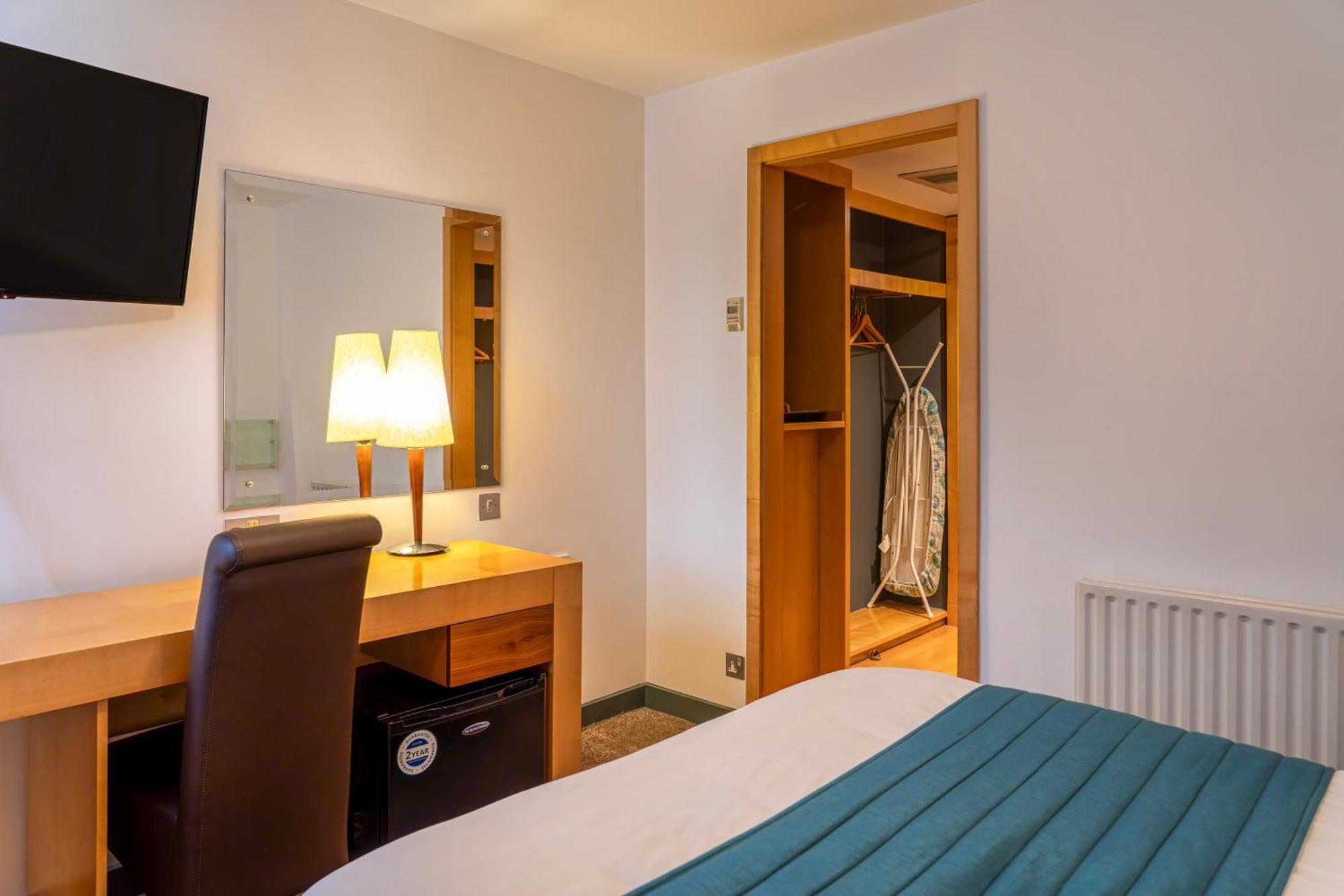Britannia Hotel Bolton Bagian luar foto